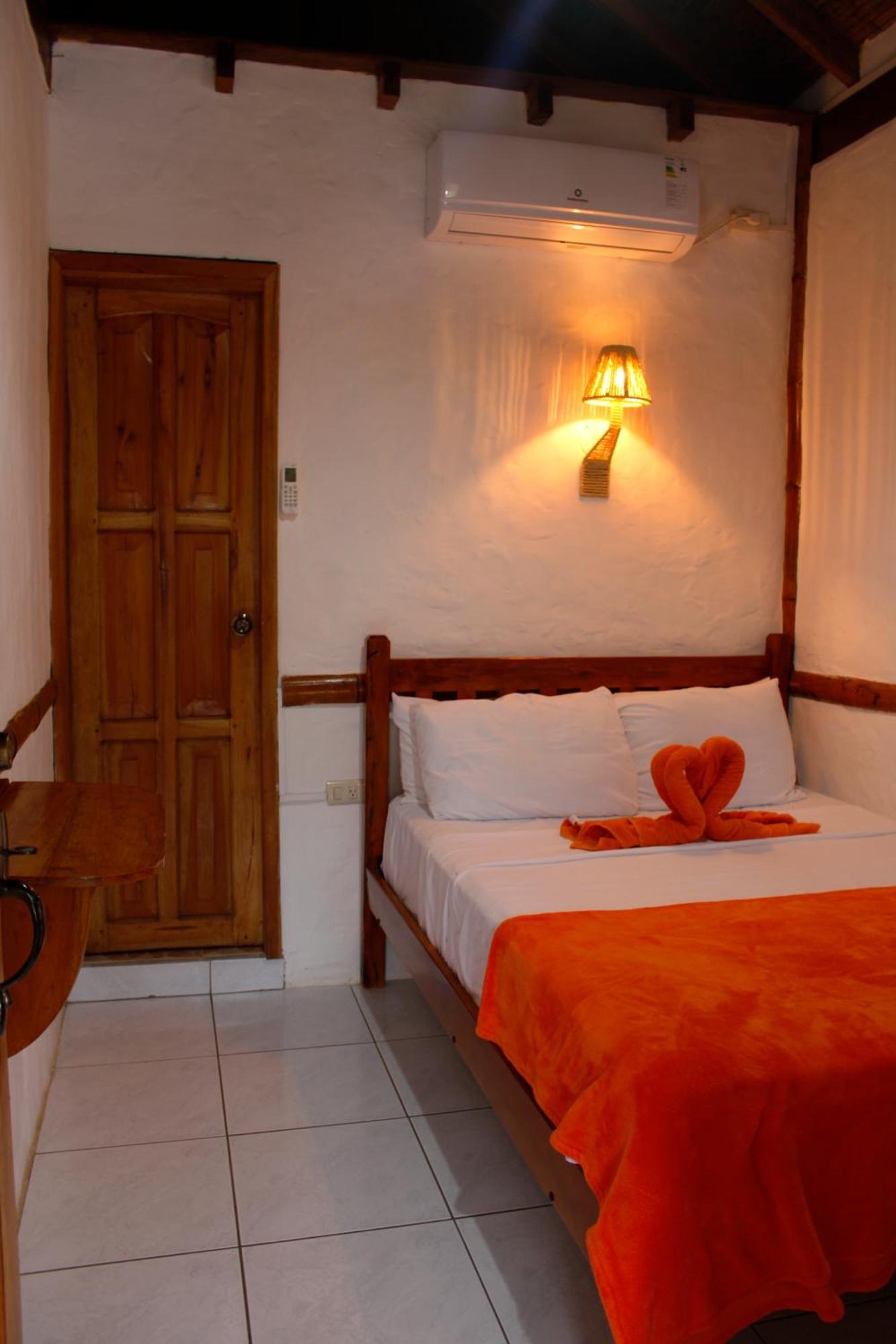 Hanga Roa Hotel Montañita Extérieur photo