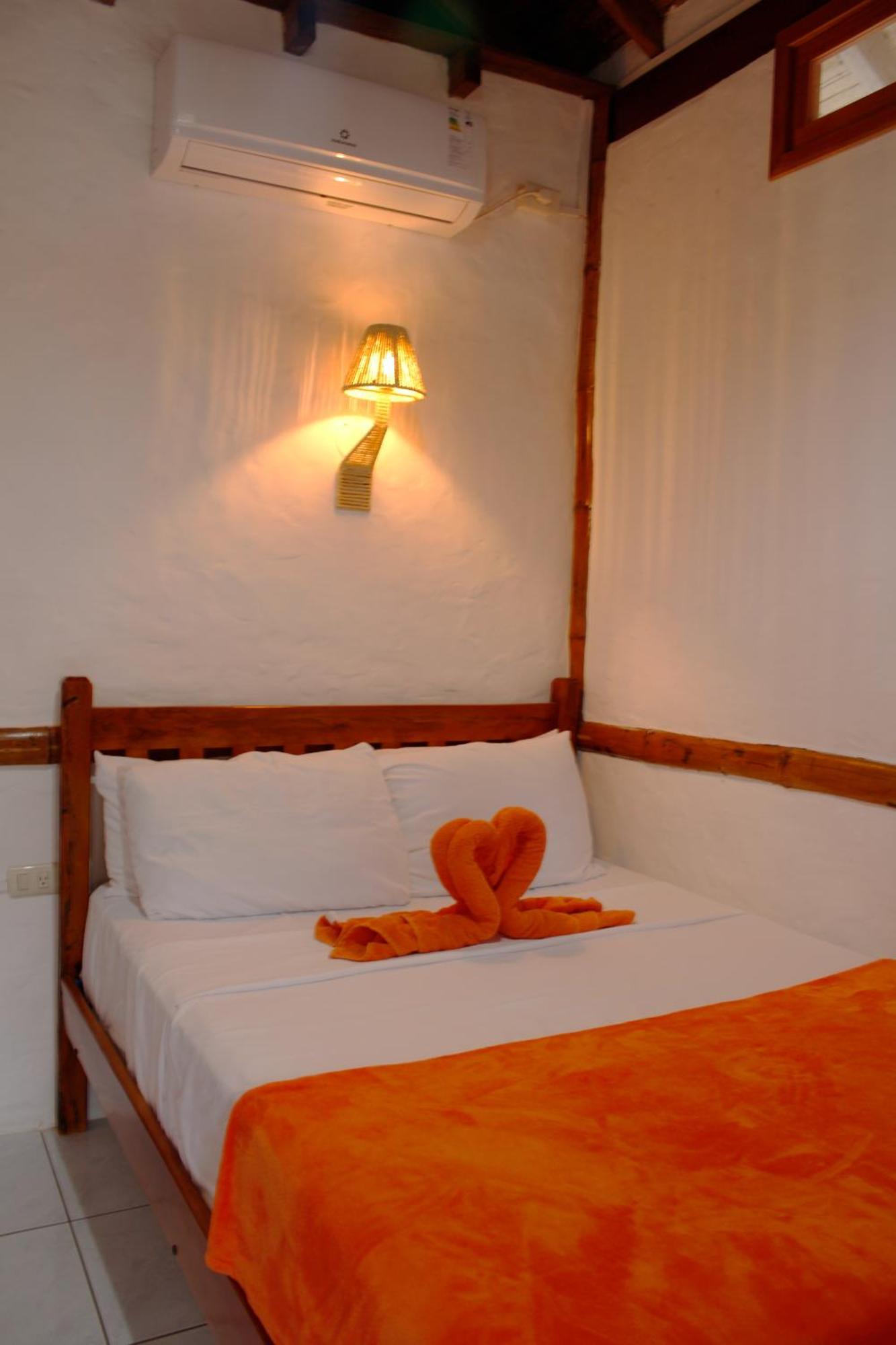 Hanga Roa Hotel Montañita Extérieur photo
