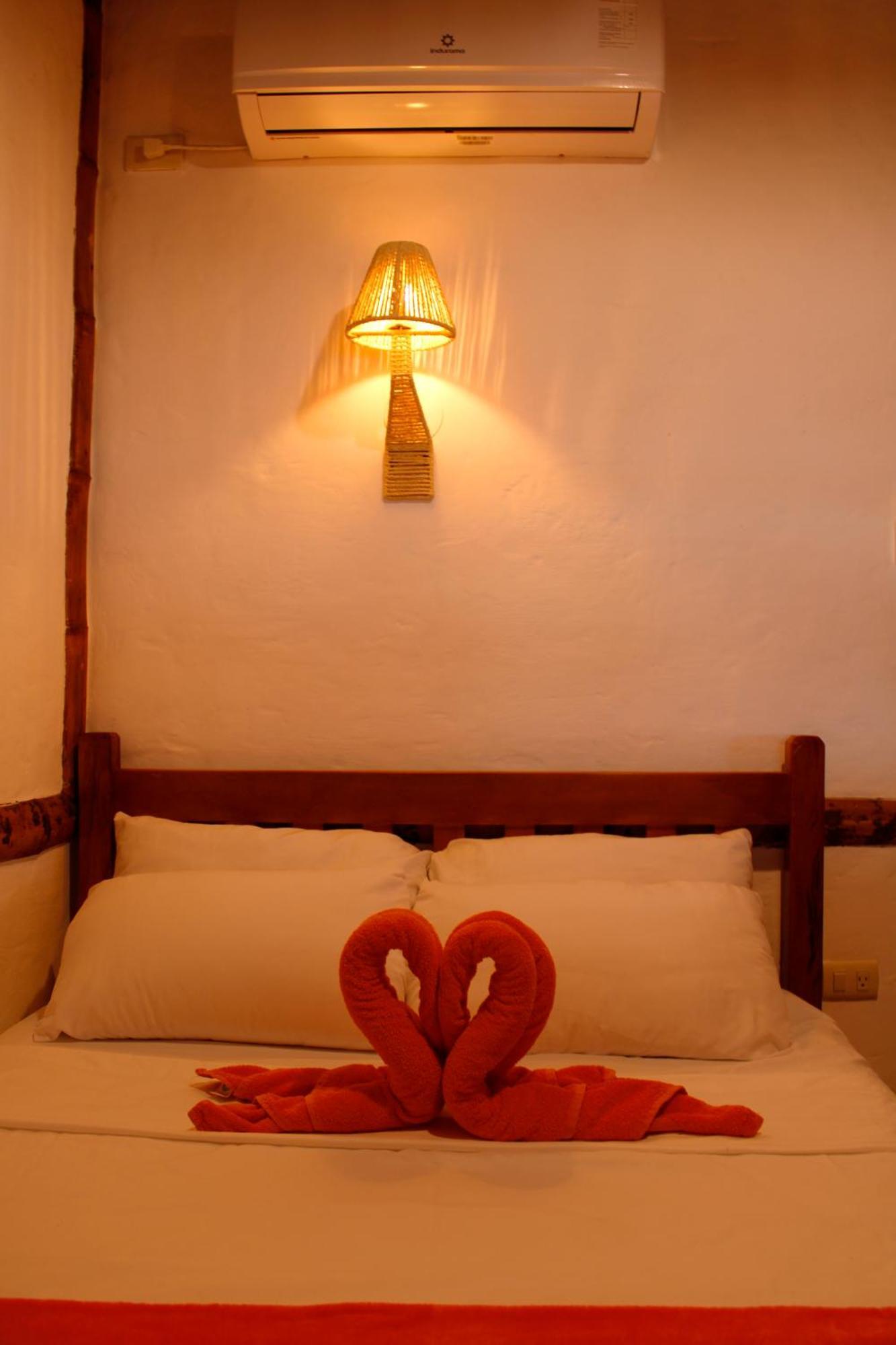 Hanga Roa Hotel Montañita Extérieur photo